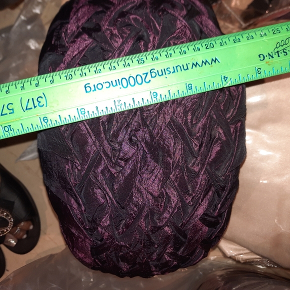 NEW GORGEOUS REGAL PURPLE  PLEATED THROW PILLOW 💜 BOMBAY & CO - Picture 3 of 6